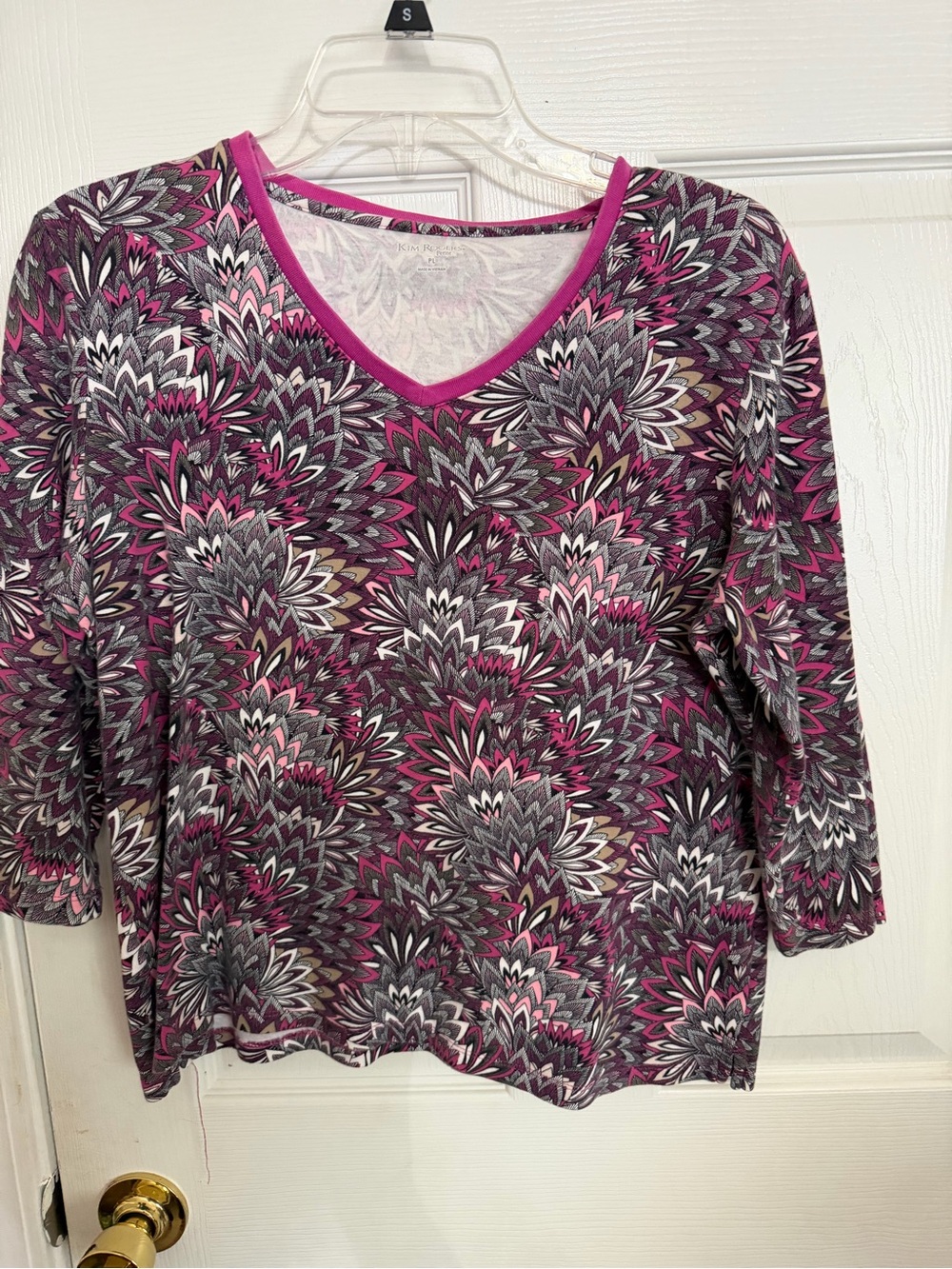 Kim Rogers V-Neck Floral Burst Long Sleeve Top in Pink, Gray and White